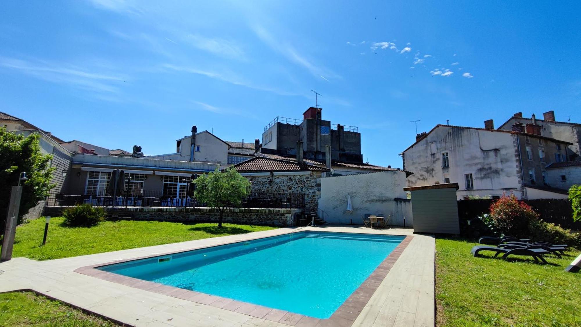 Logis Grand Hotel Pelisson Nontron Exterior photo